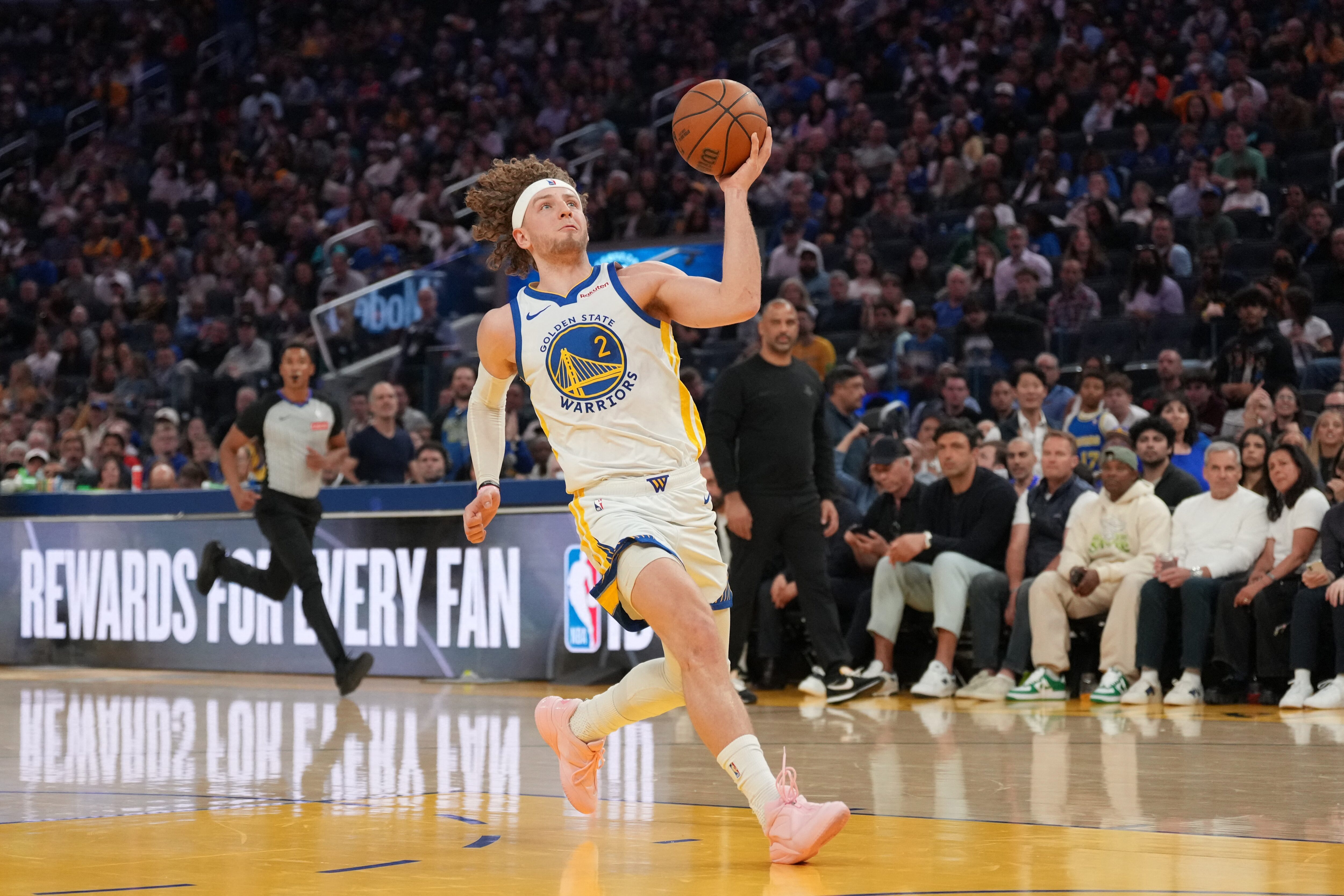 金州勇士NBA球员评分 波杰姆斯基-我的评分：虽说大局已定，凭借最后造犯规罚球，