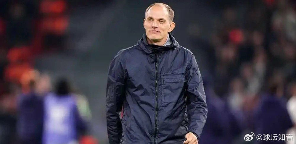 英格兰主教练图赫尔近日在采访时公开表示，在美国寻找到稳定的大本营驻地将有助于提升