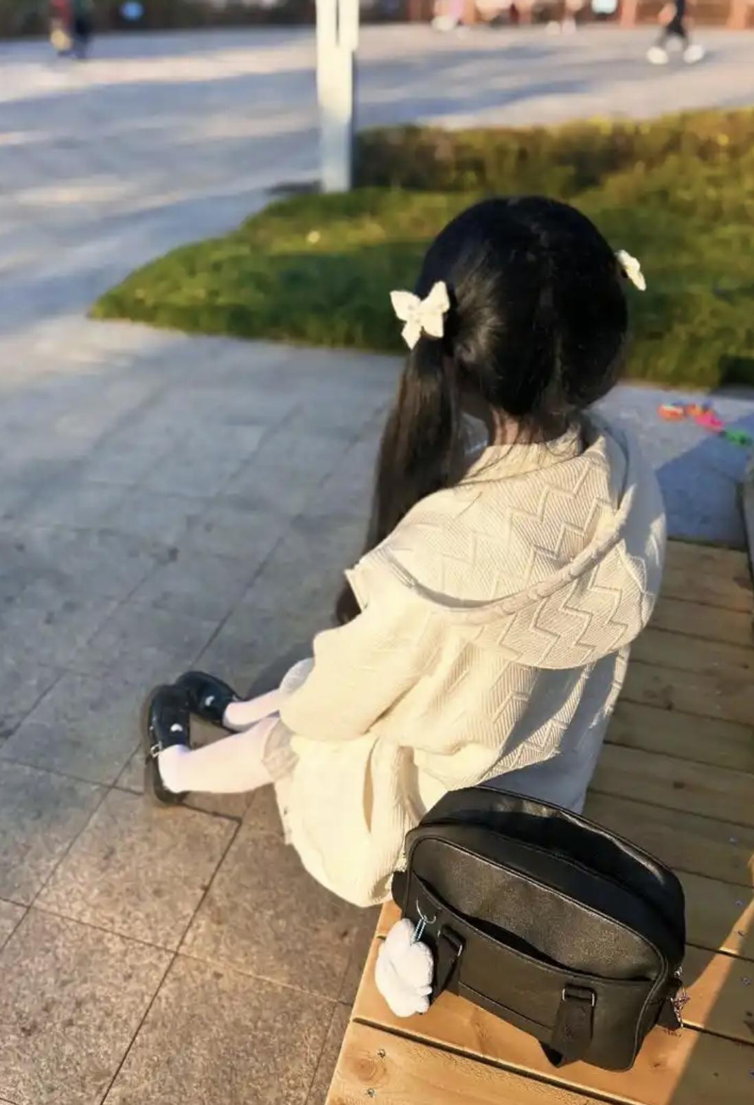 北京33岁已婚男侵犯两名少女仅判7年，这种事听着就让人火大。一个三十多岁有老婆有
