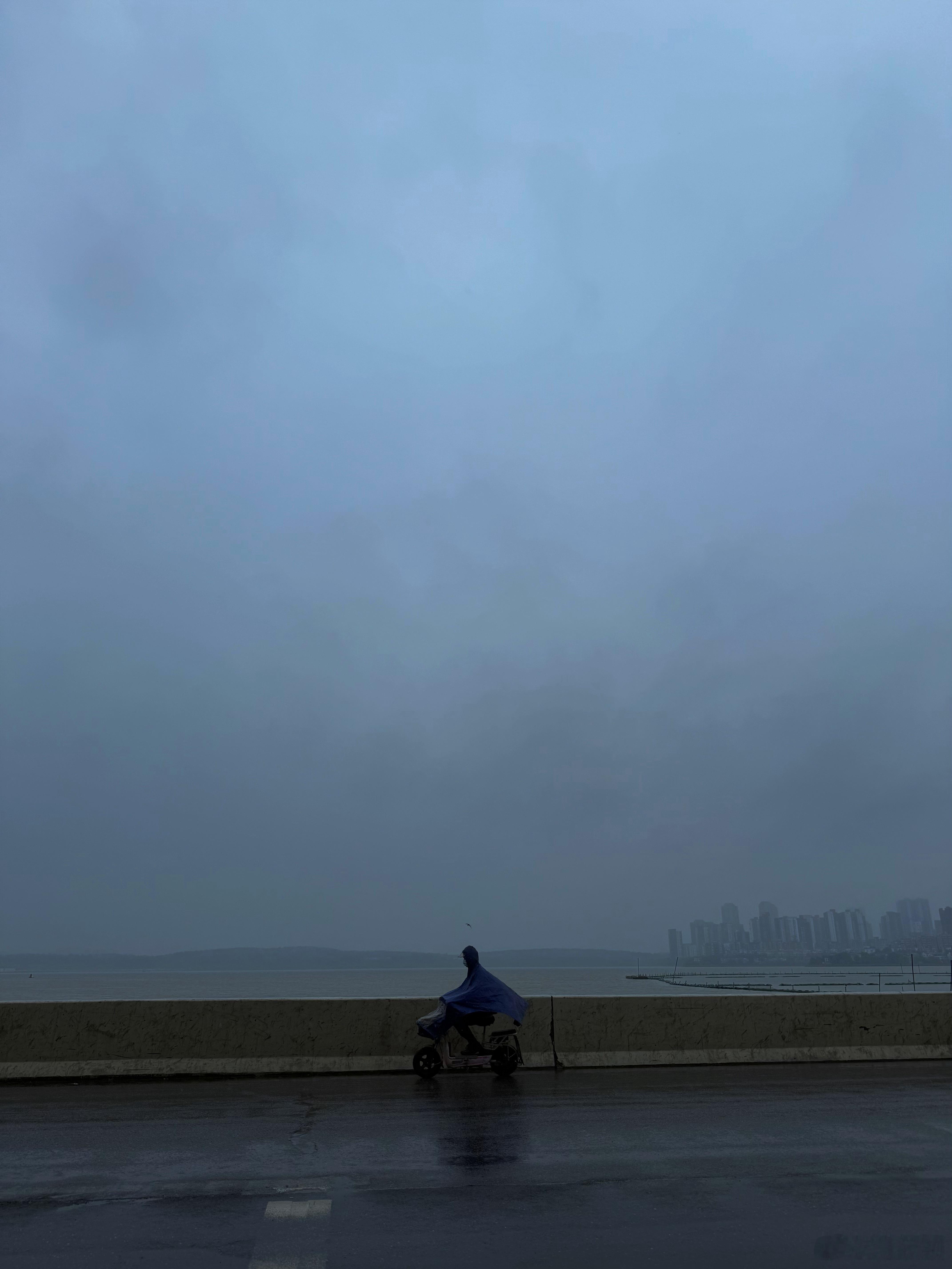 🌊全国多地暴雨🌊武汉暴雨 🌊全国多地暴雨         早上7:30分，
