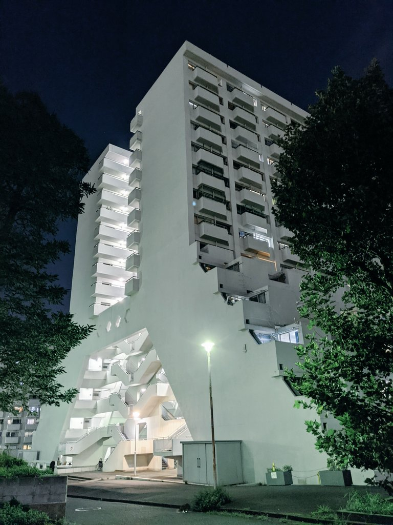 夜色下的河原町住宅区 