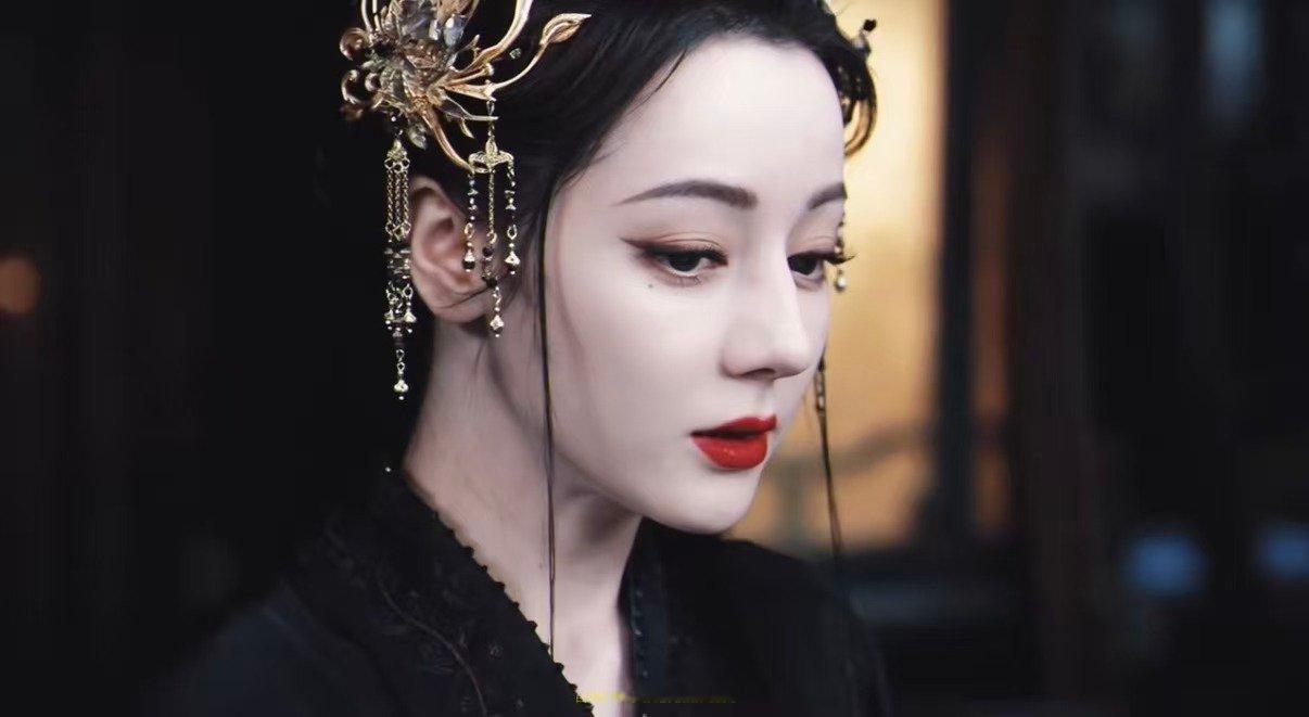 迪丽热巴贺思慕归墟影后来的 前一秒还在撒娇，下一秒直接打脸，贺思慕这演技，归墟影