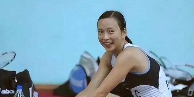 1999年，四川一女孩拿到世界冠军后，被教练踢出国家队。谁知4年后，她加入法国籍