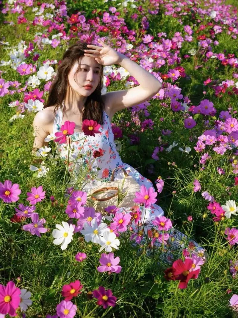 健康智慧对联
上联：红颜如花春日暖；念姐邀对
上联：红颜如花春日暖
下联：才子似