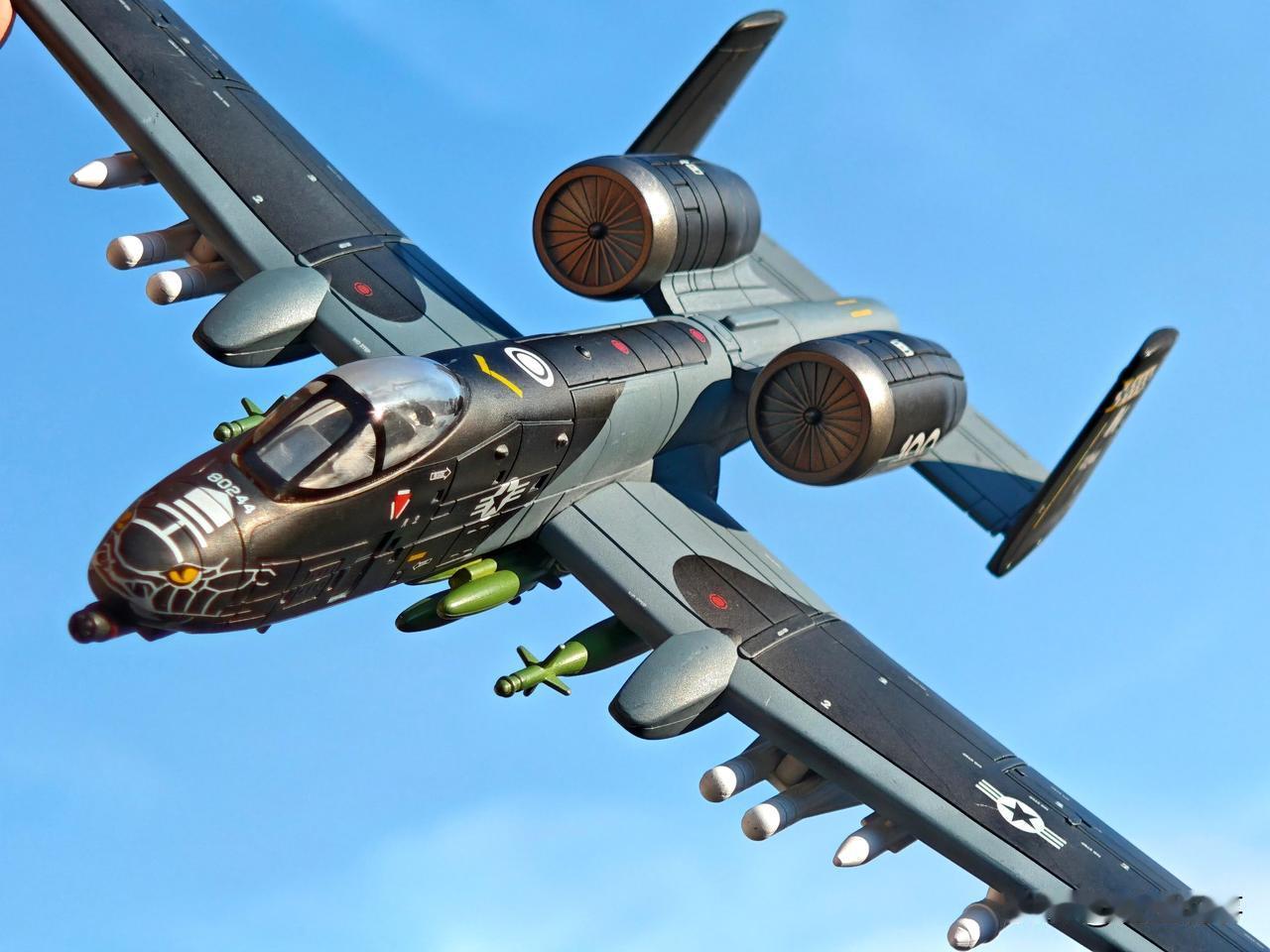 当地时间12日，白俄罗斯国家通讯社报道，白俄罗斯国防部门表示，该国边境周边出现前