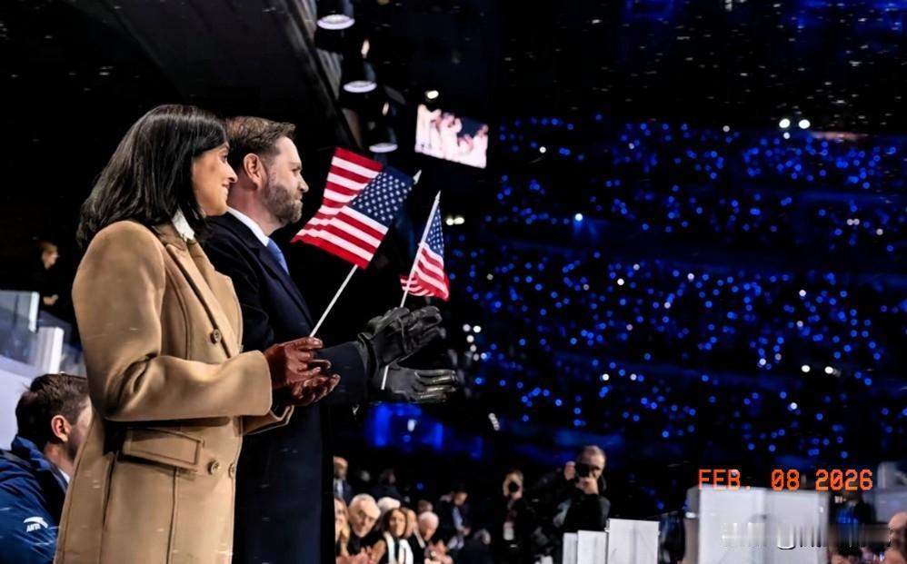 美国总统特朗普在空军一号上表示，他对万斯在2026年米兰冬奥会上受到冷遇感到惊讶