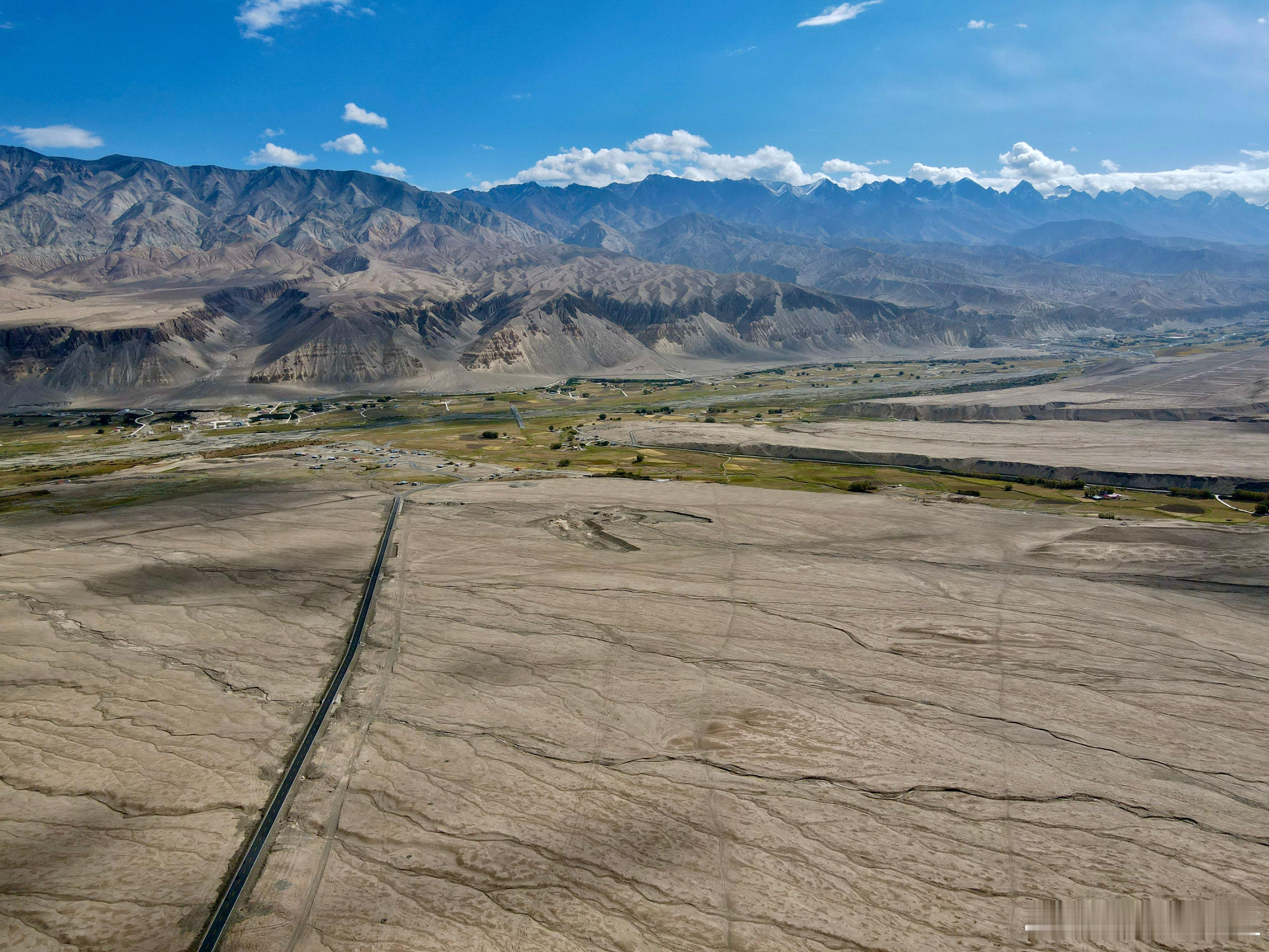 长城为什么一定要把大排量内燃机造好？因为如果想在世界范围内被人认可、被人尊敬，大