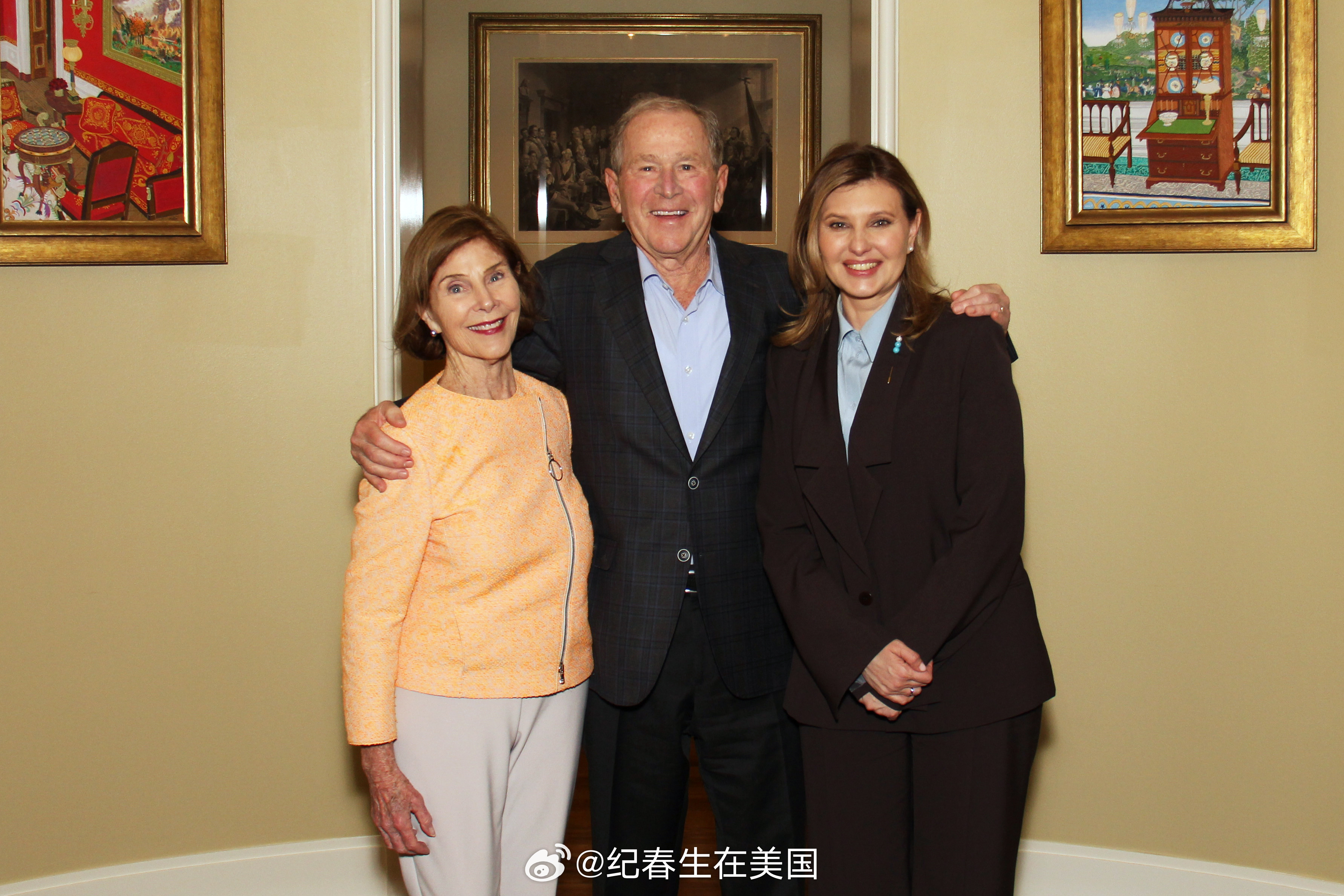 今天，小布什和夫人Laura Bush在小布什总统中心欢迎了乌克兰第一夫人Ole