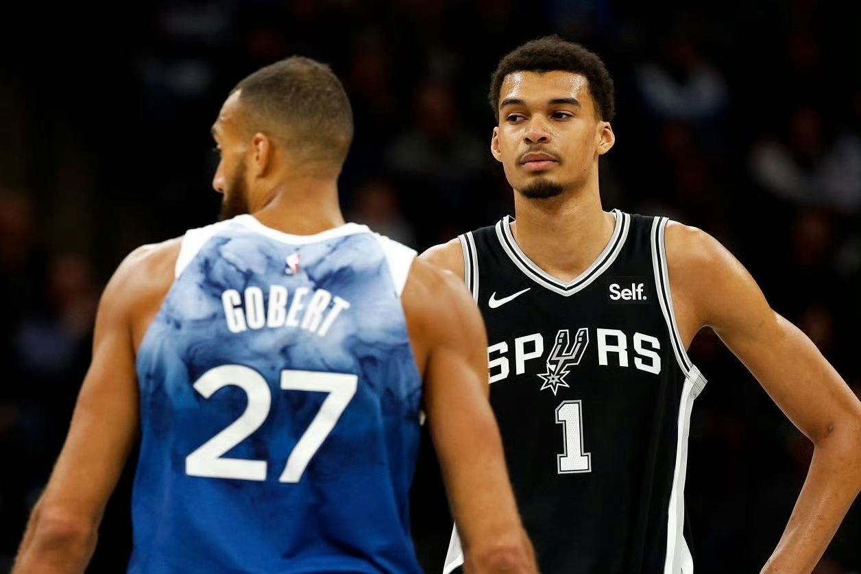 戈贝尔谈文班亚马获得DPOY：“我为他感到非常高兴，我希望他能尽可能多地赢得这个