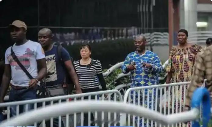【广州拟出台举报外国人违反出入境管理行为奖励新规】要给广州点个大大的赞，这是给全