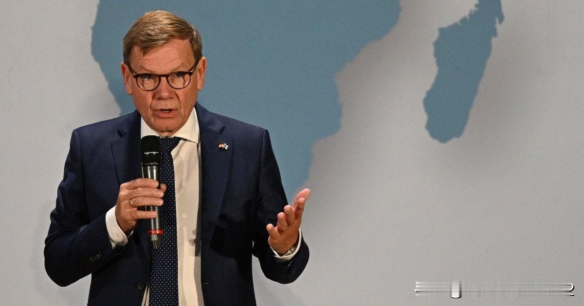 各方对美俄密谈所谓和平协定评论：德国称，特朗普的俄乌新“和平计划”


德国对美