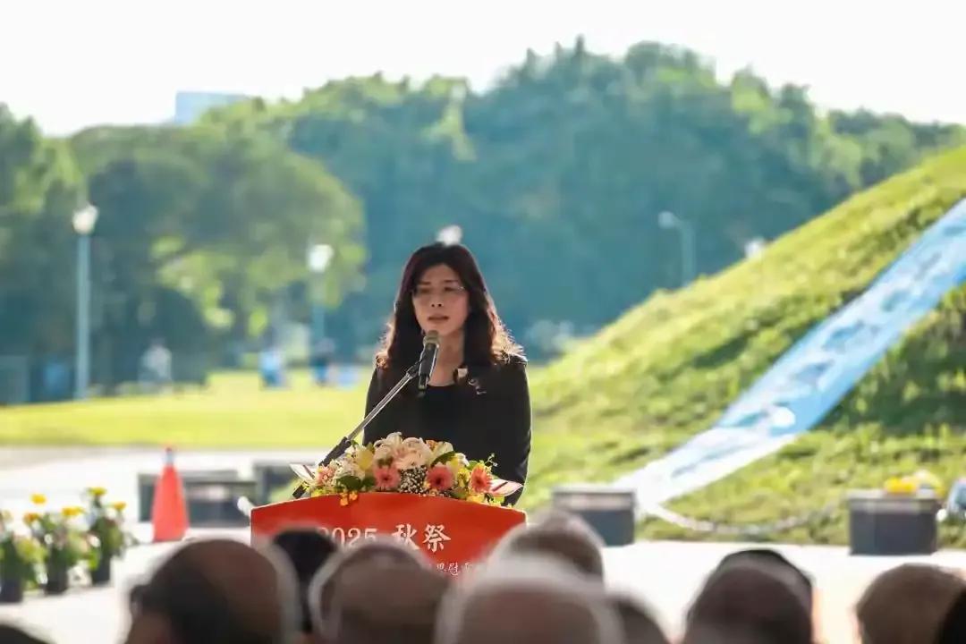 郑丽文太牛了！上任8天，干了马英九8年不敢碰的事！不仅马英九，历任党主席都不敢！