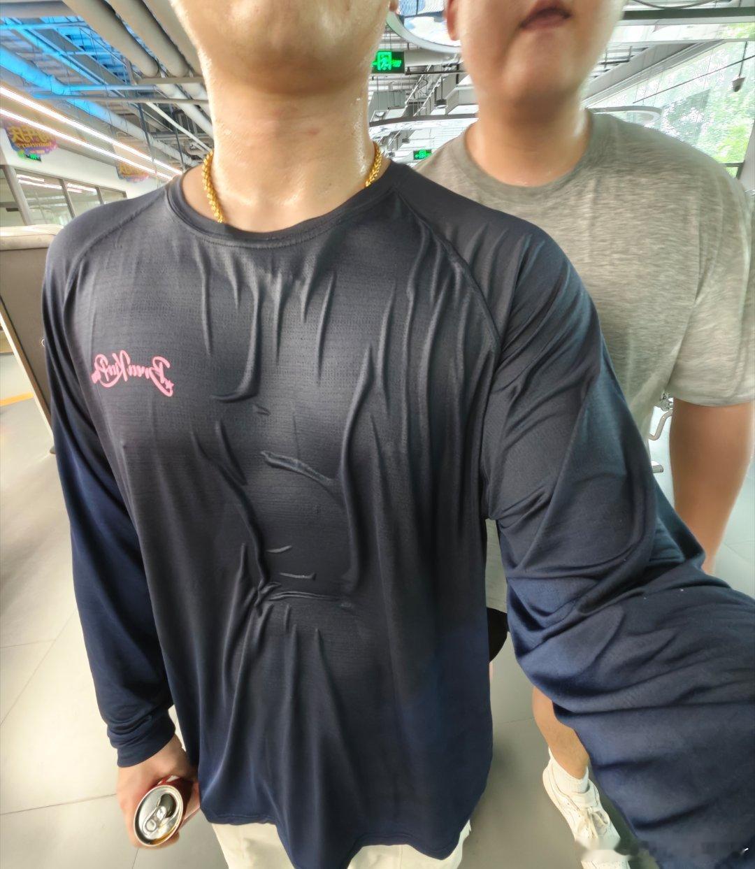 今天练死小熊800V健身俱乐部健身 ​​​