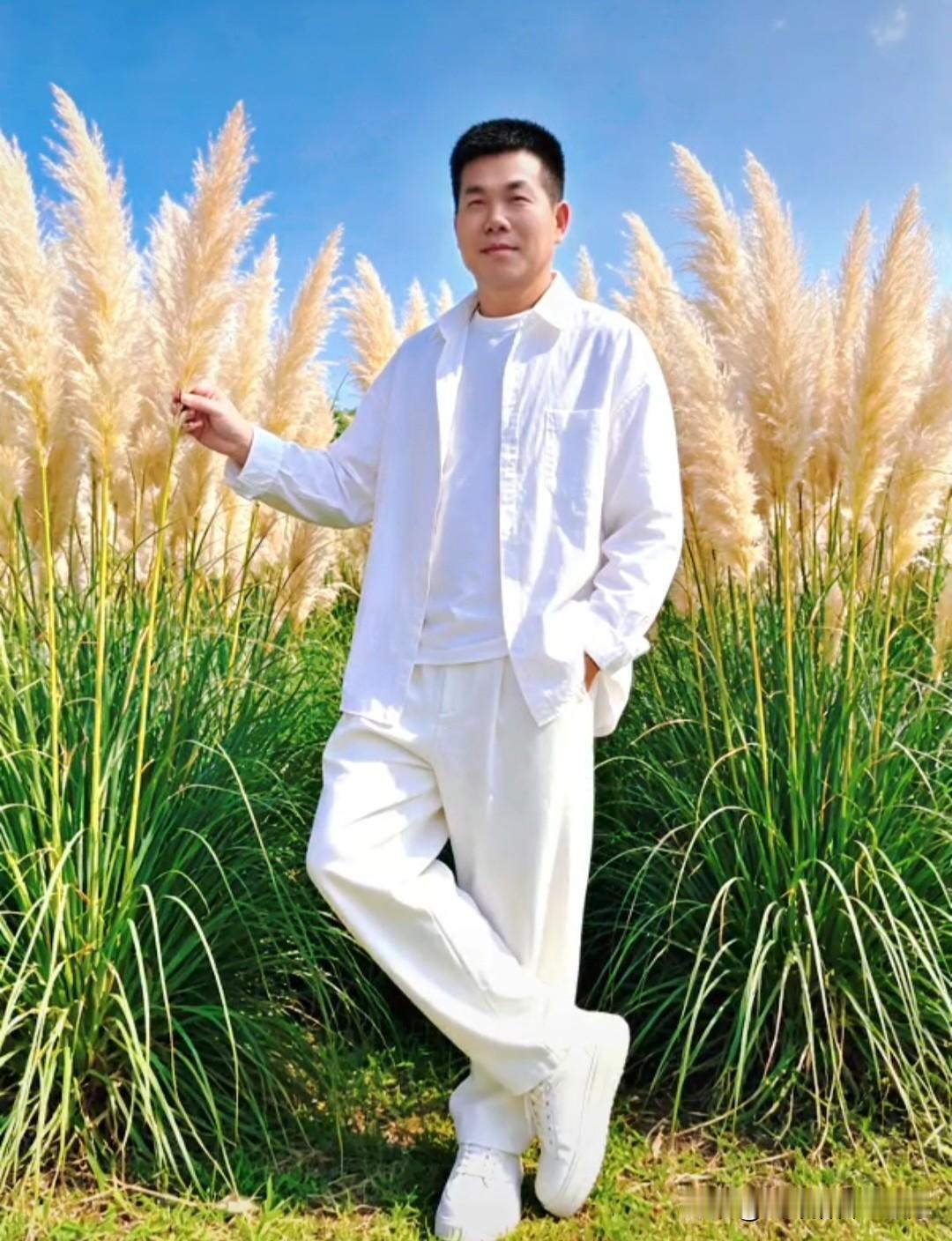 人至中年,经历什么让你顿悟?人至中年，经历风雨后才懂平淡是真。曾为事业奔波，为家