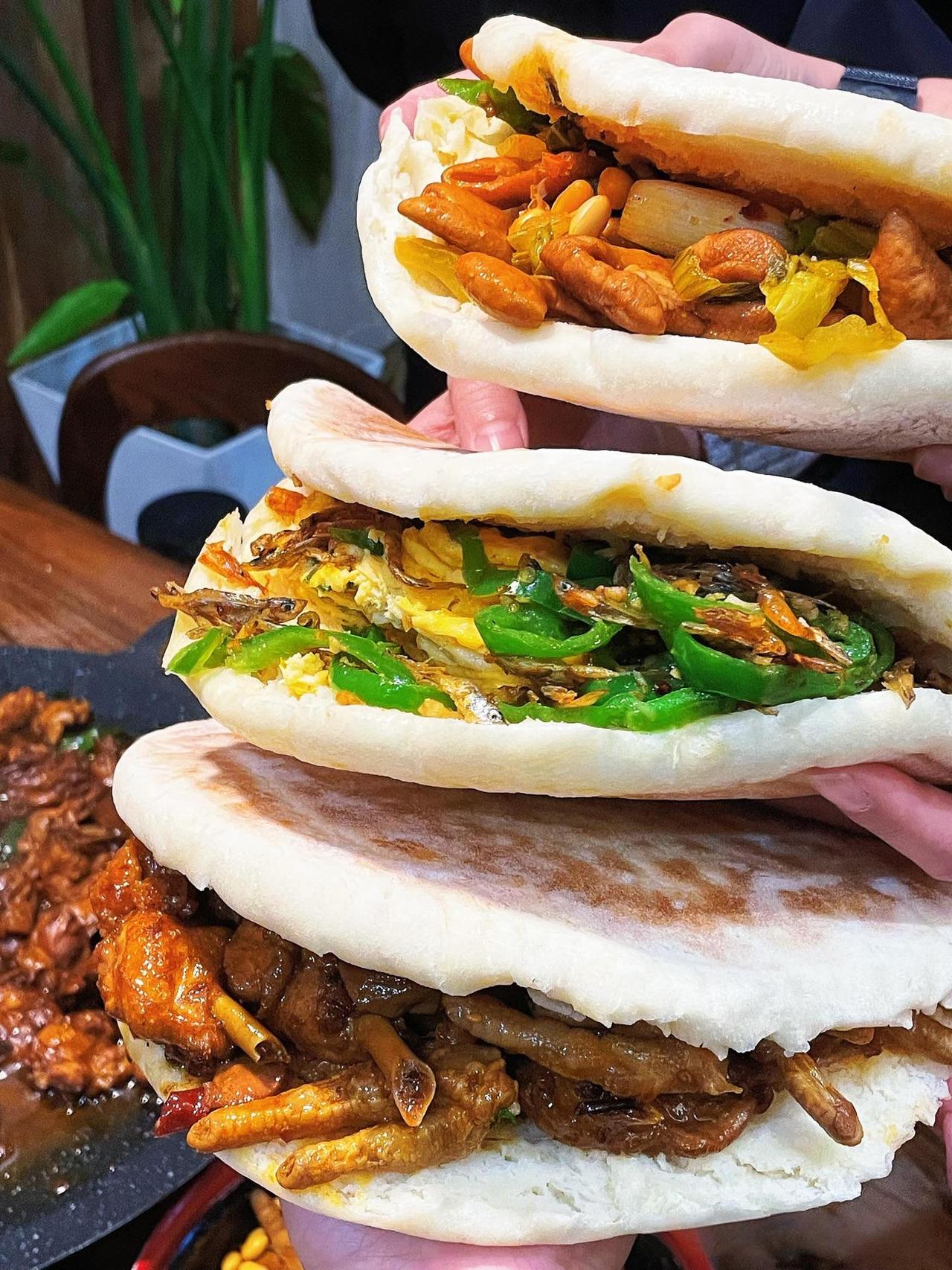 现实版超丰盛的肉夹馍，你喜欢哪个版本？