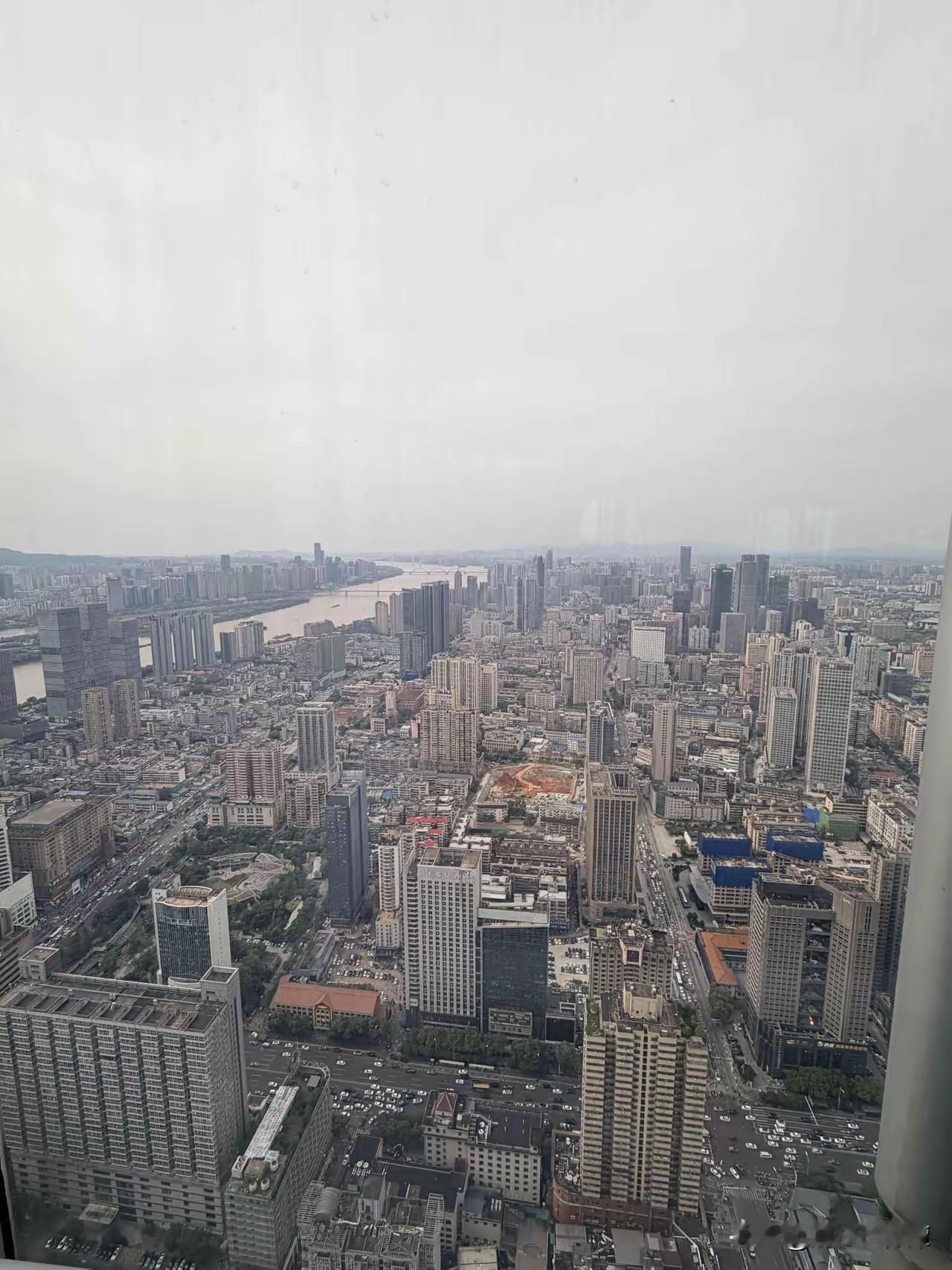 猜猜这是哪个城市？
提示下，中部省会城市，交通枢纽，最具幸福感城市，网红城市！每