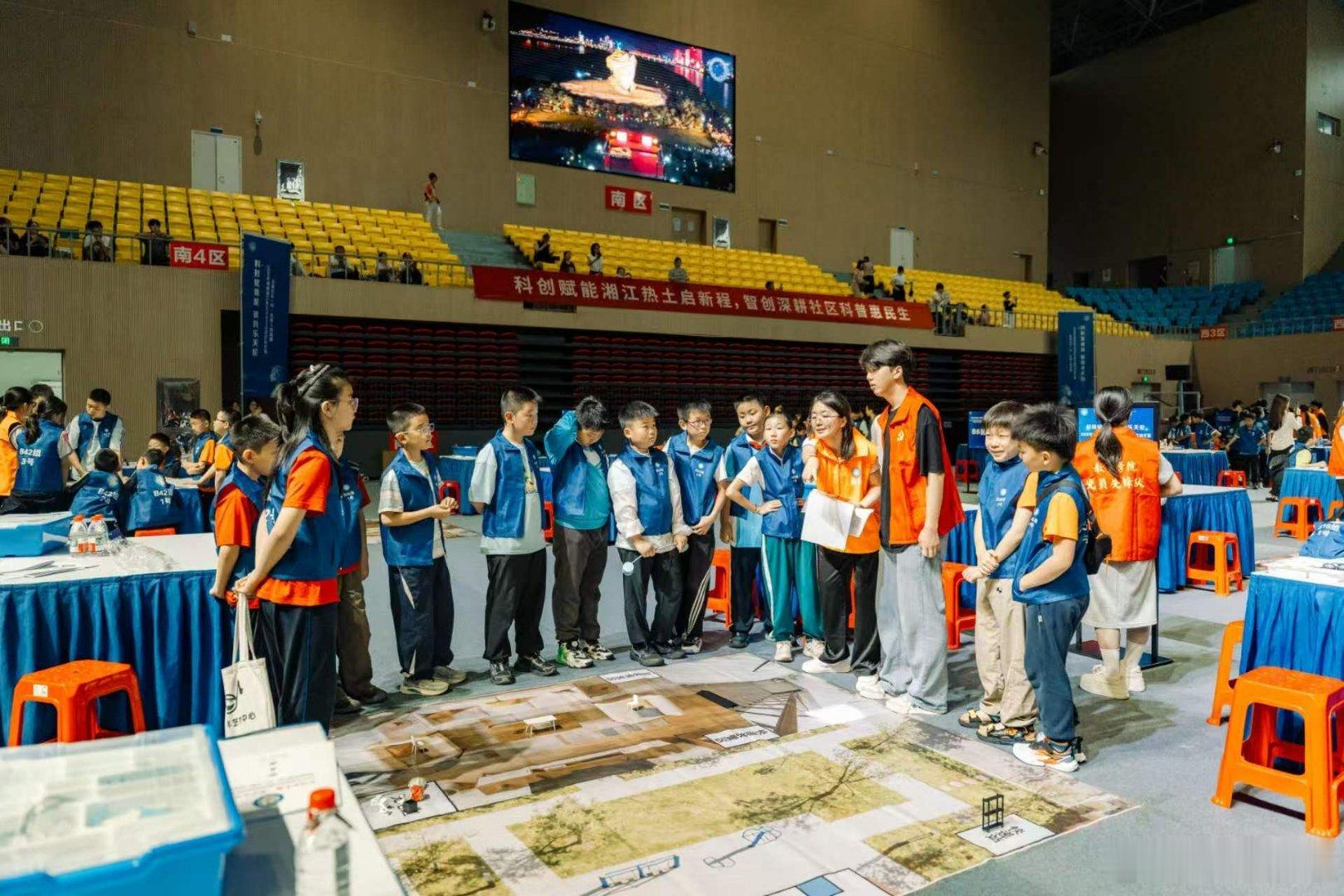 长沙科技赋新能银龄乐天伦【湖南湘江新区2026科技活动周机器人挑战赛】湖南湘江新