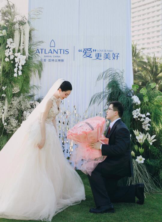 32岁穿着22万的Vera Wang，我被求婚啦！