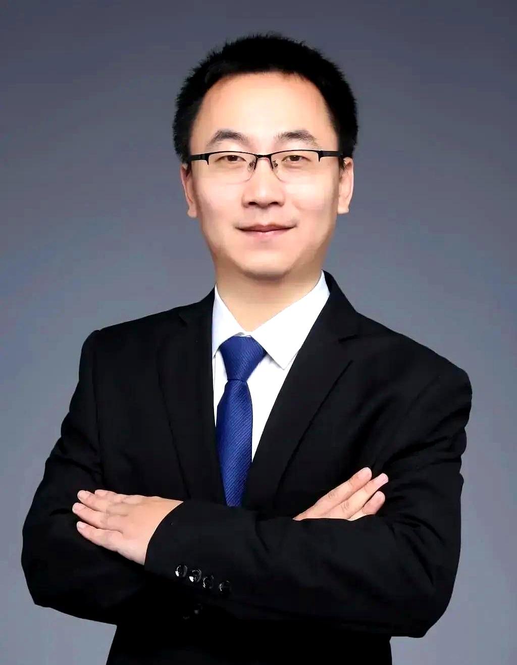 38岁，正该是最忙、最能扛的时候，怎么就突然走了？
看到刘海明教授的消息，很多人