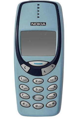 现在人手一部智能机，触屏大屏功能齐全，可回头想想人生入手的第一部手机，才是一辈子