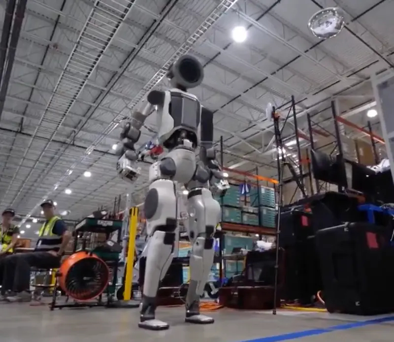 车若初见 2026年国际消费电子展上现代汽车表示，计划从2028年开始在美国乔治