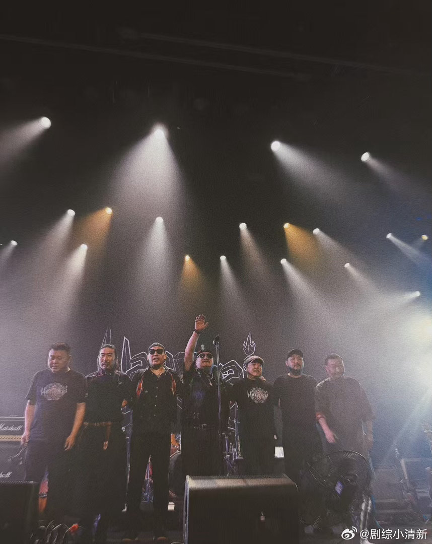 距离4月25日还有不到一个月，我的歌单已经换成“音乐节预习专用”。郑钧、老舅、G