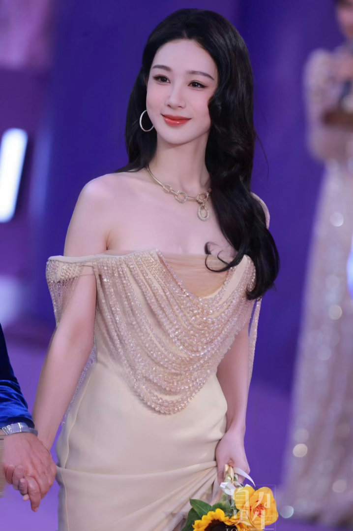 杨紫  yz杨紫董竹君 yz杨紫玉兰花开君再来 星星再耀眼，也不及你耀眼