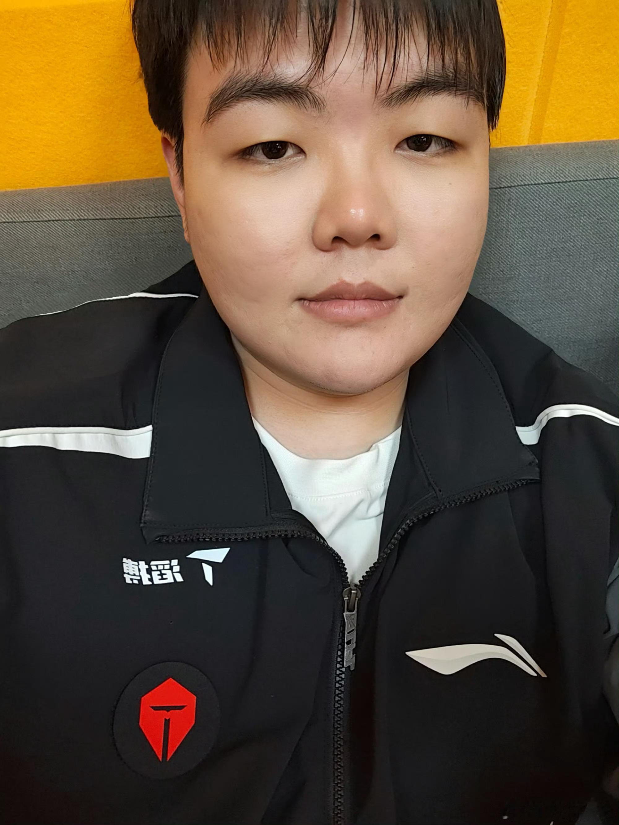 依旧来自的物料～hhhh那天赛后垃圾话听到bin道话小问答的9也是如此👀202