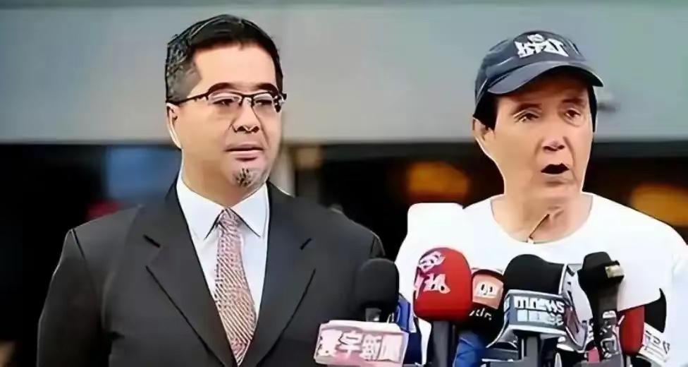 过去两岸都有人批评马英九政治上无能、性格上不沾锅，现在看来他不仅仅是无能，而是在