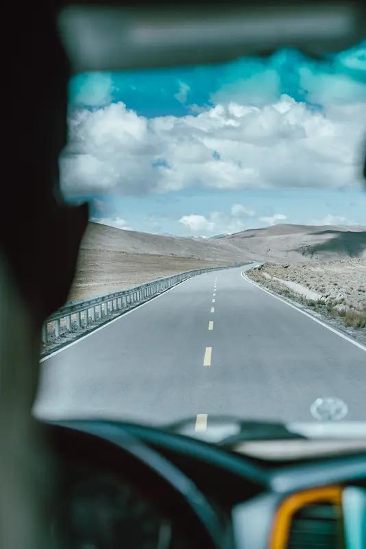 在无人问津的生活里“自娱自乐”，有时候好好生活并不是为了向谁证明什么，而是自己有