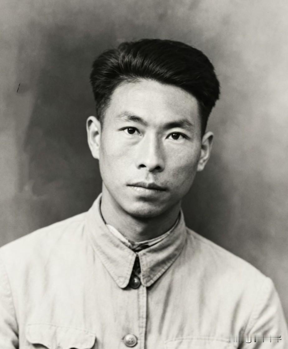 邹习祥，最出色的狙击手，却长期默默无闻。
1953年,《解放军画报》为他安排了整