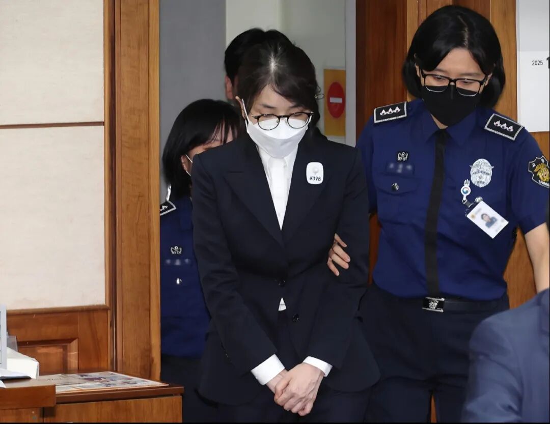 韩国前总统尹锡悦妻子金建希首案二审被求刑15年