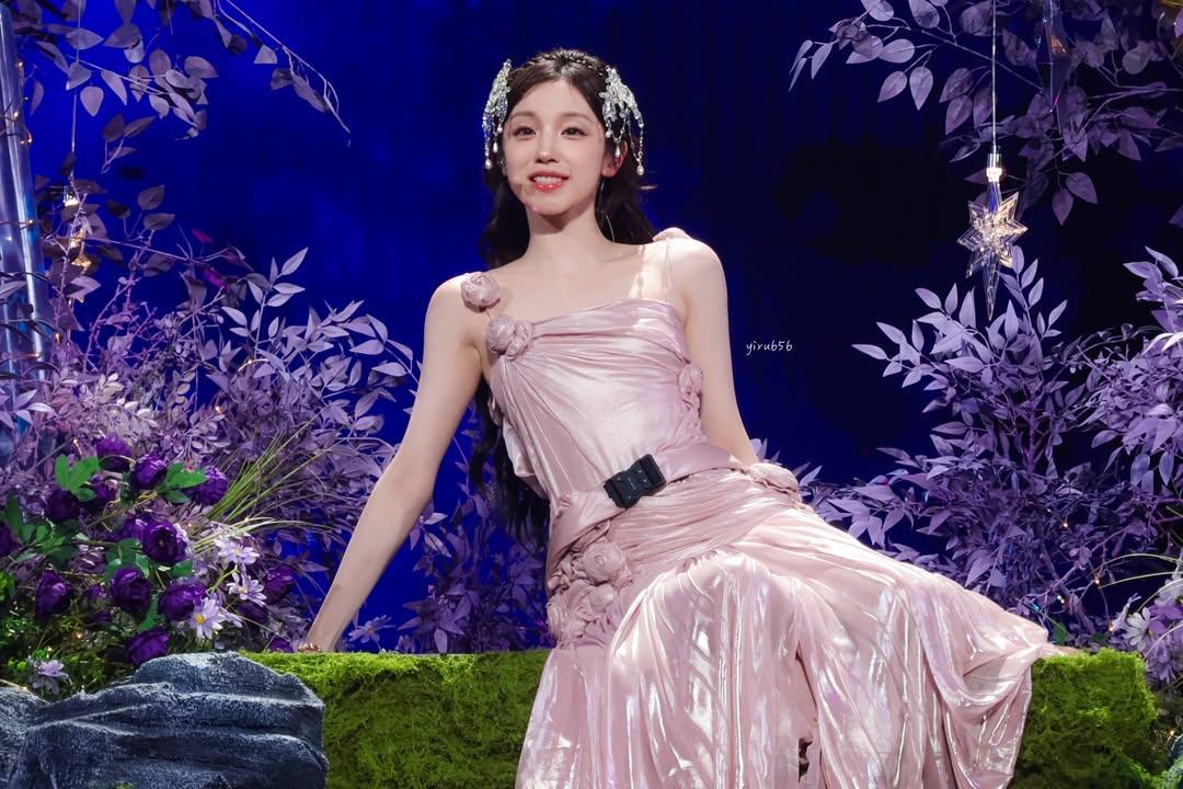 宋雨琦[超话] ❤️toryburch品牌代言人宋雨琦 260830世巡澳门 s
