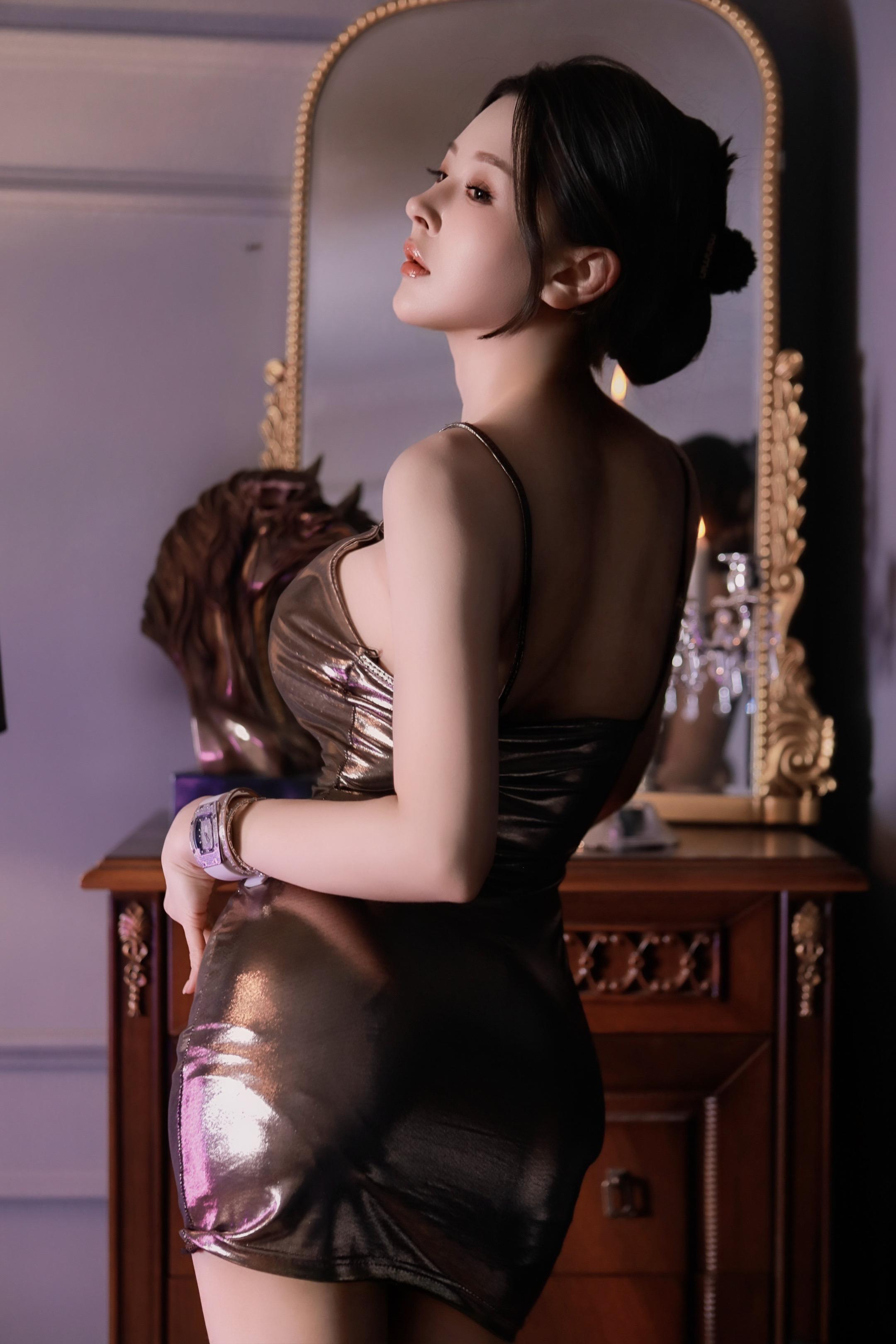 这个世界欠调教 你也是