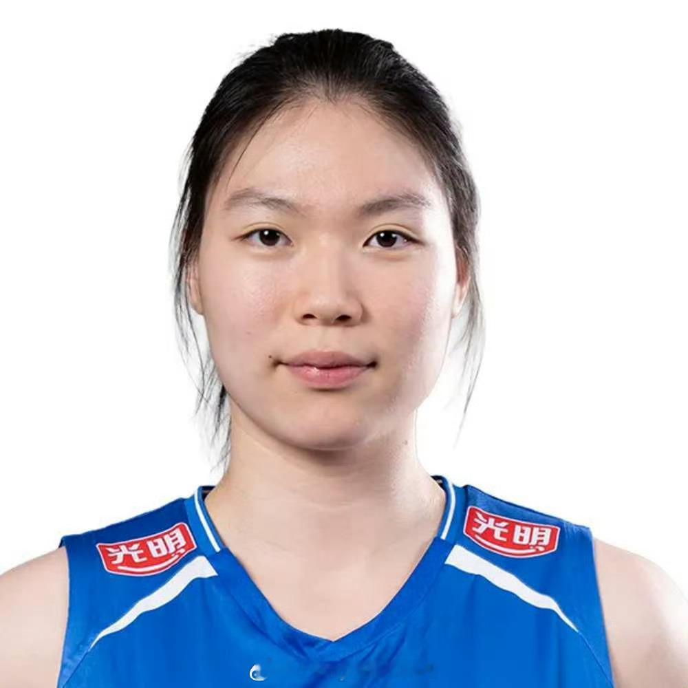 第一次这么真切的看清中国女排姑娘们的五官细节。2026年女排亚锦赛 总名单留存纪