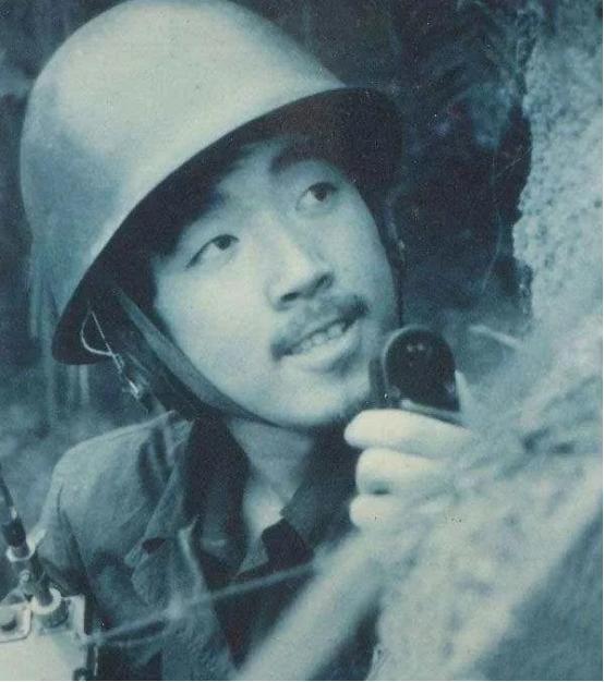 以下是根据你提供的内容续写的微头条：

老山一等功臣王宏，在1985年带领战士们