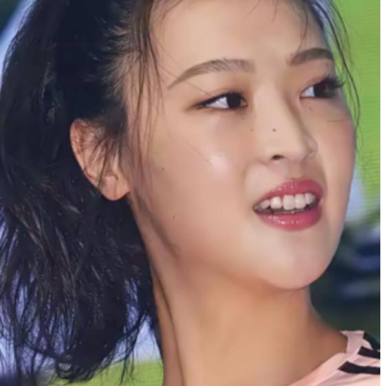 2018年，“排球女神”惠若琪嫁给了“北大才子”杨臻博。但婚后两年，他们却始终要
