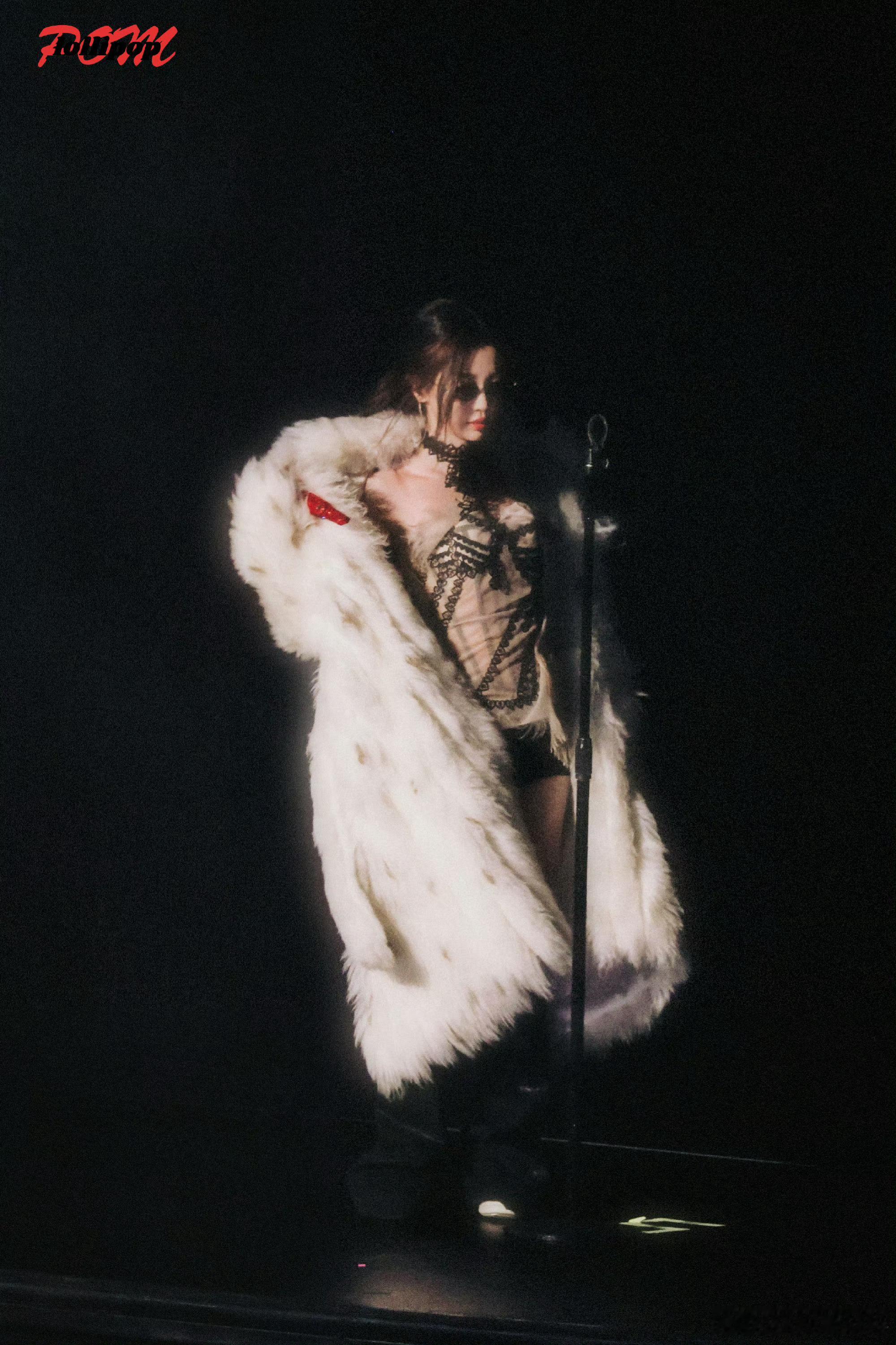 今日神图，已经在期待虞书欣工作室高清生日会视频了🤩🤩 虞书欣生日会