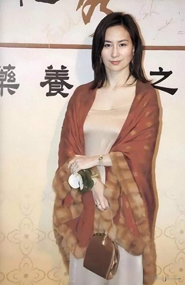 何超琼：真正的豪门顶配，从不是投胎幸运，而是人生通透