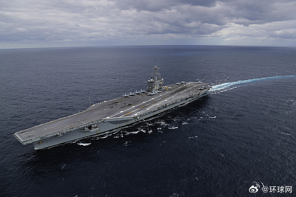 #伊朗披露美军在伊南部海域兵力布防#据央视新闻：当地时间2月4日，记者获悉，伊朗