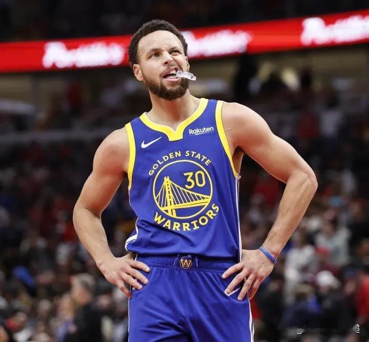 本赛季第四节得分：

斯蒂芬·库里        勇士队首发
506 分    