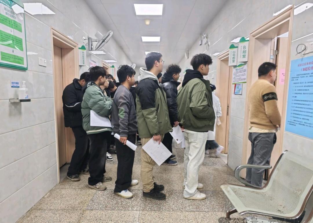 【云浮市2026年春季征兵体检工作全面启动】
近日，云浮各地陆续开展2026年征