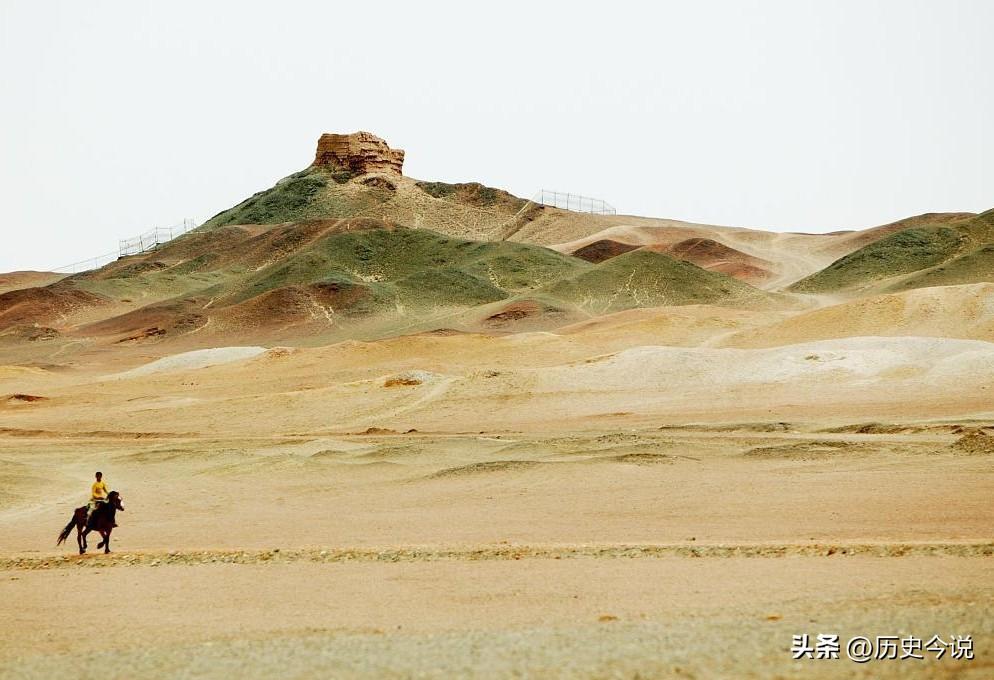 孤城十月护苍生：一位小官以命守住华夏半壁烟火
 
编辑：纱娜
作者：纱娜
 
安