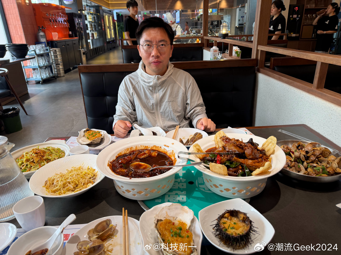 今天把他招进科技新一团队！你们说行不行 （