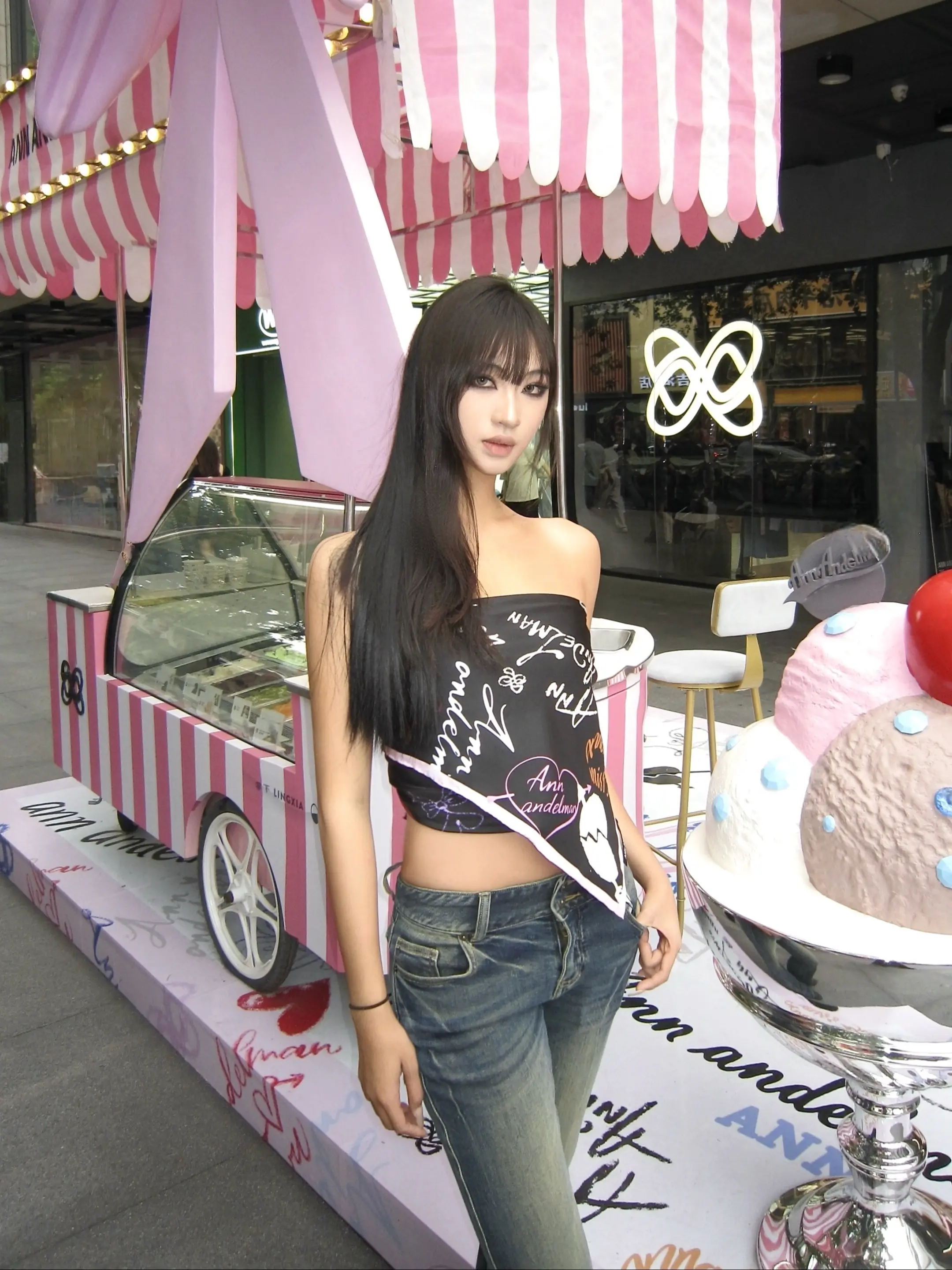 Fashion critic on duty 💖 🐾