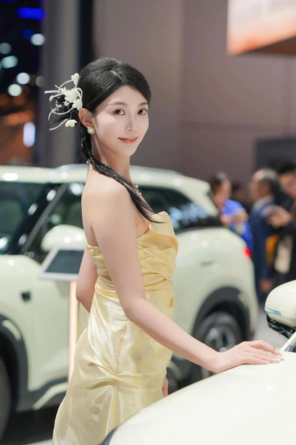 车模美图分享12车模 高颜颜美女车模 车模照 炫酷车模 广州车展车模 车模写真 