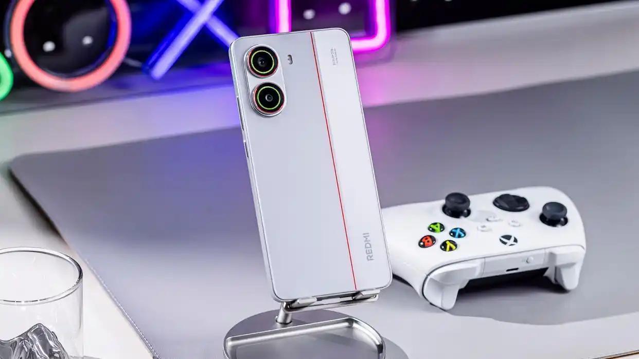 1359元杀疯了！红米Turbo4 Pro：7550mAh+骁龙8s
 
千元机