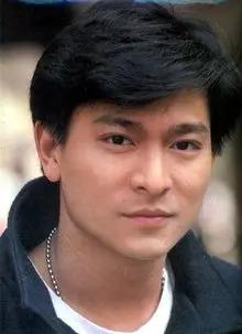 三位港星:
生于61年的刘德华
生于57年的万梓良
生于55年的周润发