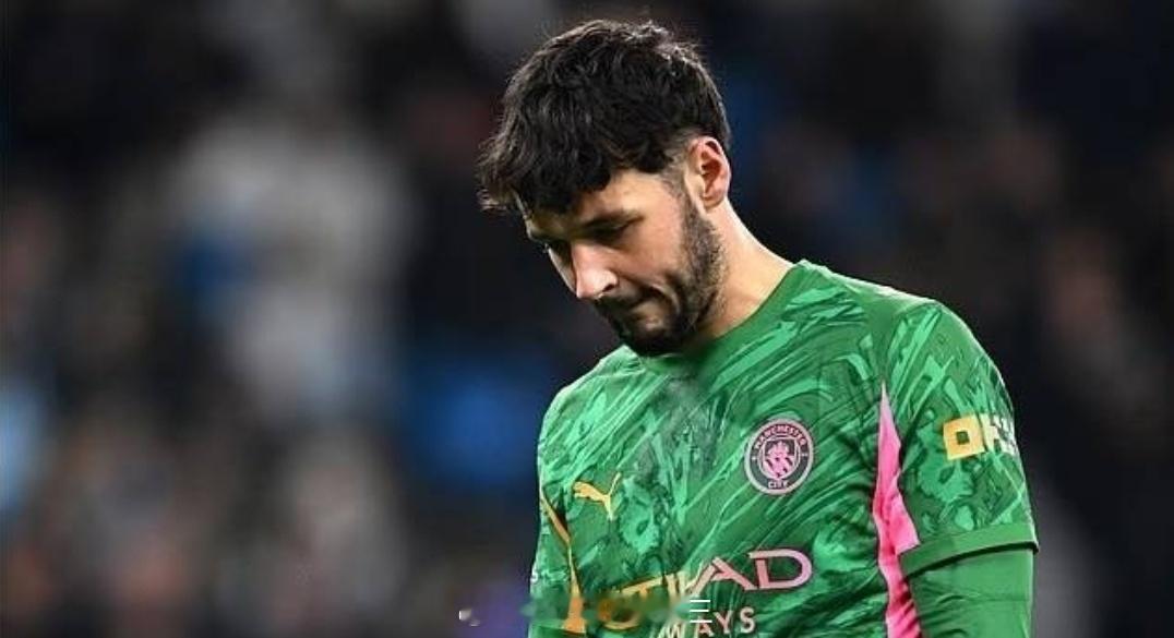 邮报：曼城二门特拉福德寻求冬窗离队，三门奥特加也可能离开据英国媒体《每日邮报》报