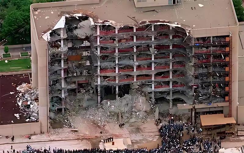 美国以前总是喜欢说误炸别人的大使馆，这次伊朗直接炸了美国驻沙特大使馆，老美终于有